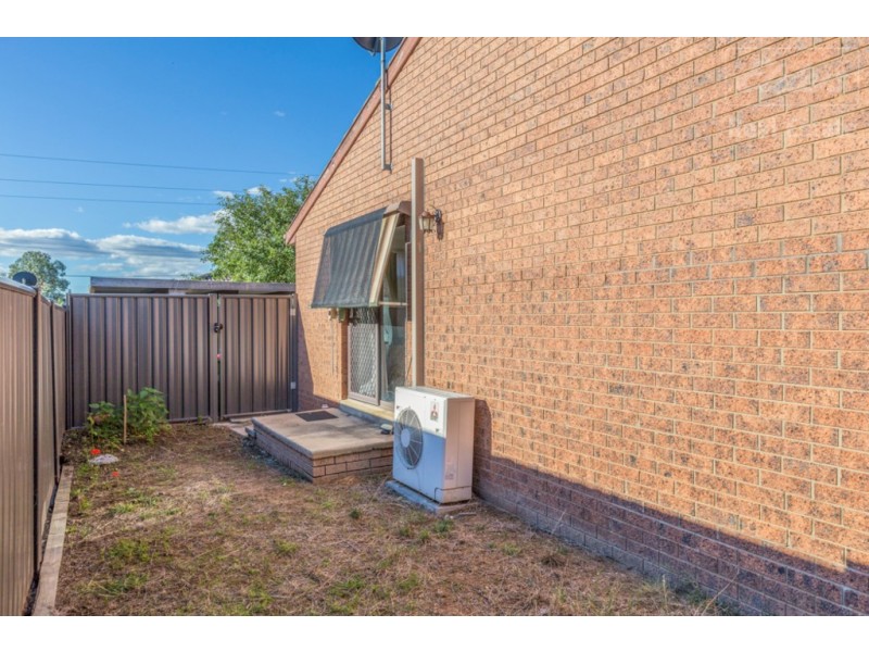 2/47 Donald Road, Queanbeyan NSW 2620