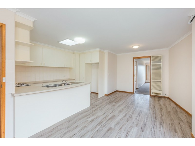 7/3 Winchester Place, Queanbeyan West NSW 2620