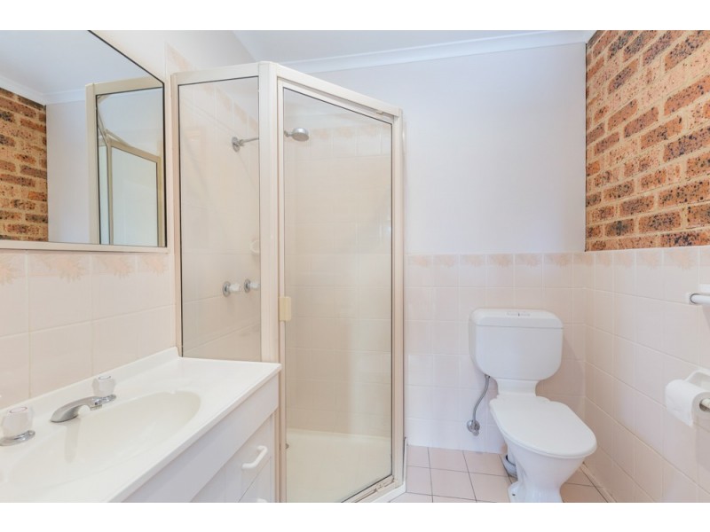 7/3 Winchester Place, Queanbeyan West NSW 2620