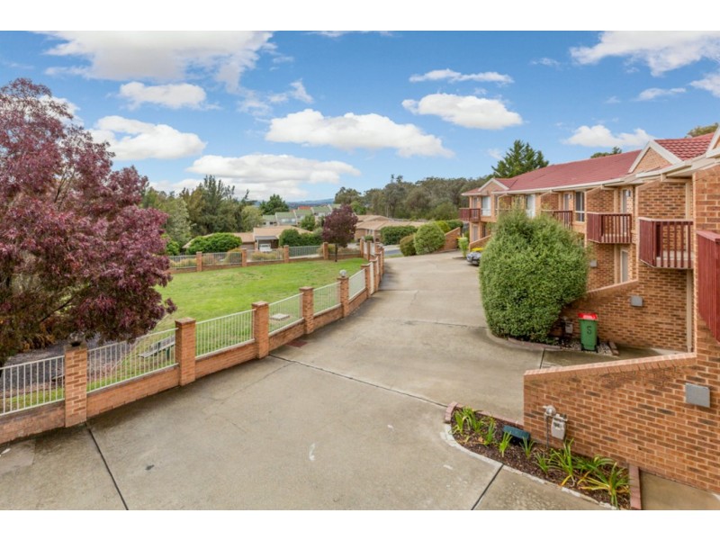 7/3 Winchester Place, Queanbeyan West NSW 2620