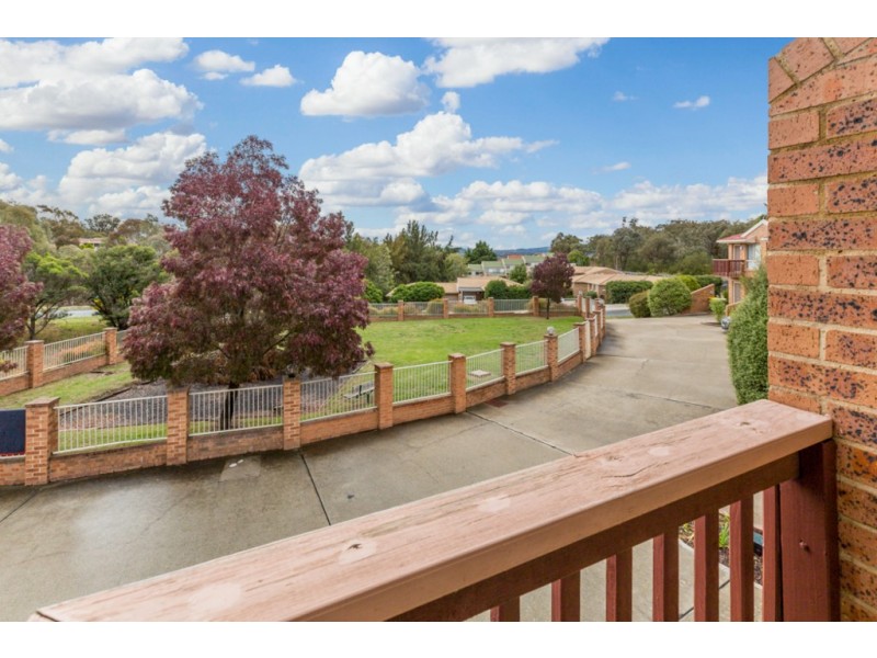 7/3 Winchester Place, Queanbeyan West NSW 2620