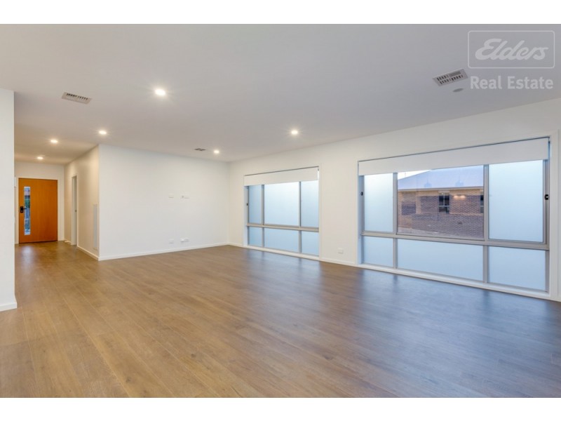 17 Tyrrell Street, Googong NSW 2620