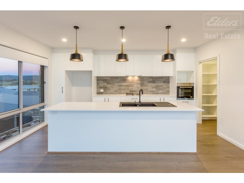 17 Tyrrell Street, Googong NSW 2620