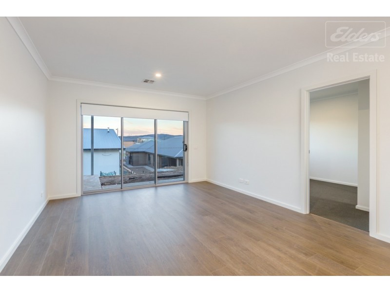 17 Tyrrell Street, Googong NSW 2620