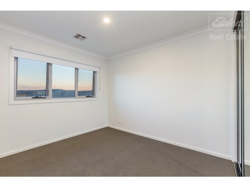 17 Tyrrell Street, Googong NSW 2620