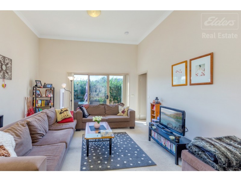 1/6 Doeberl Place, Karabar NSW 2620