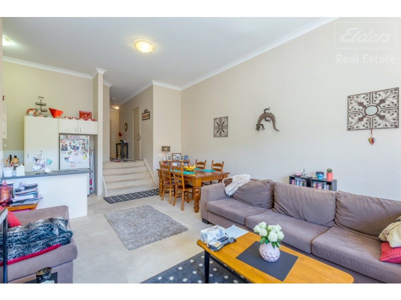 1/6 Doeberl Place, Karabar NSW 2620
