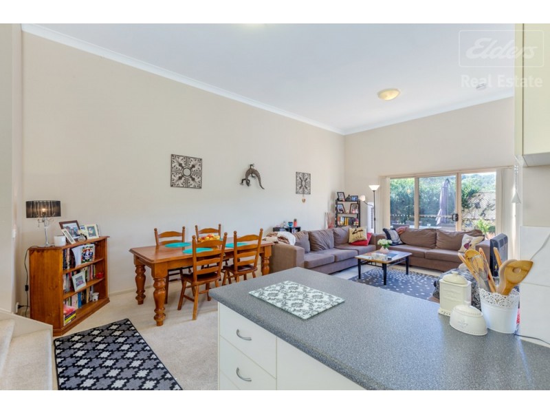 1/6 Doeberl Place, Karabar NSW 2620