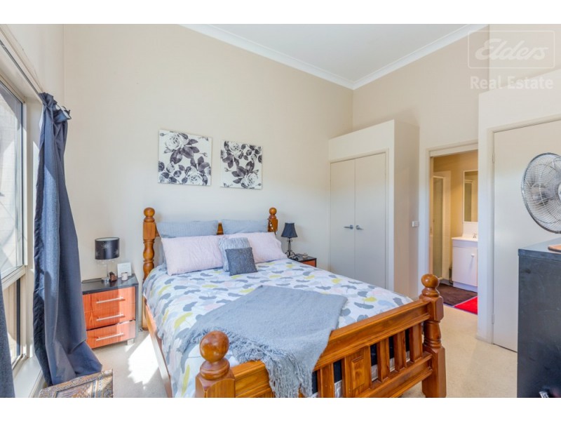 1/6 Doeberl Place, Karabar NSW 2620