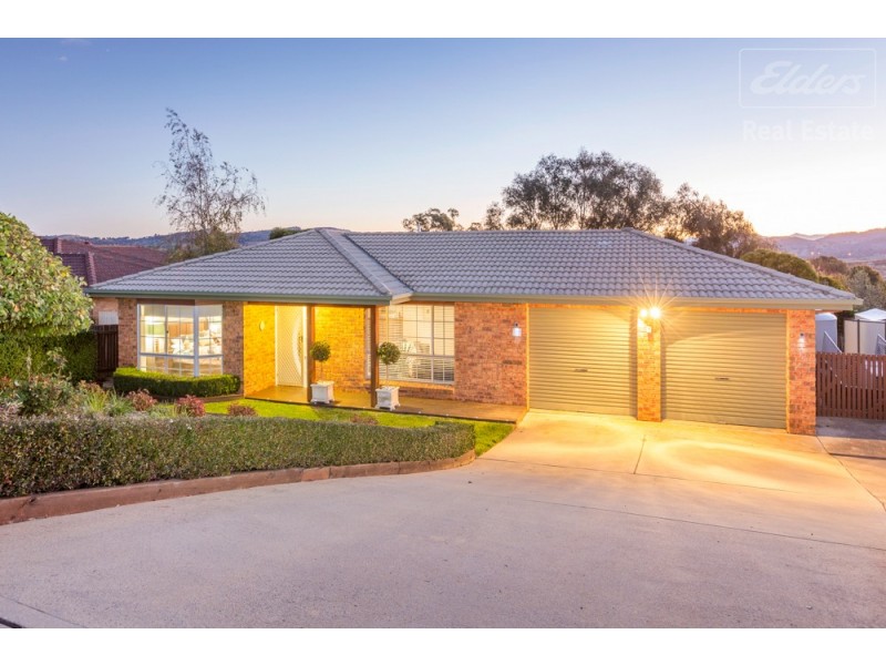 4 Hunter Close, Jerrabomberra NSW 2619
