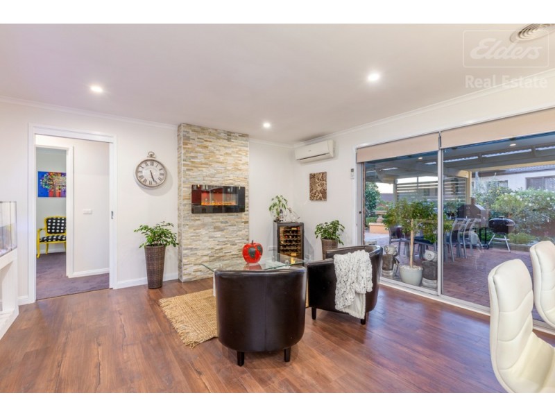 4 Hunter Close, Jerrabomberra NSW 2619