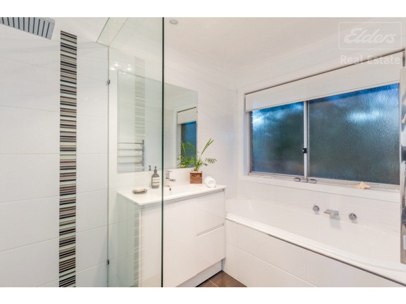 4 Hunter Close, Jerrabomberra NSW 2619