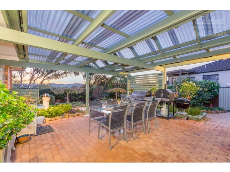 4 Hunter Close, Jerrabomberra NSW 2619