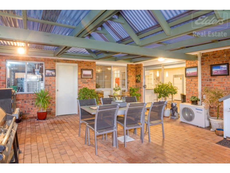 4 Hunter Close, Jerrabomberra NSW 2619