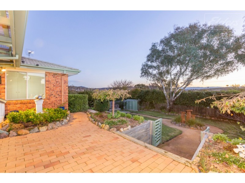 4 Hunter Close, Jerrabomberra NSW 2619