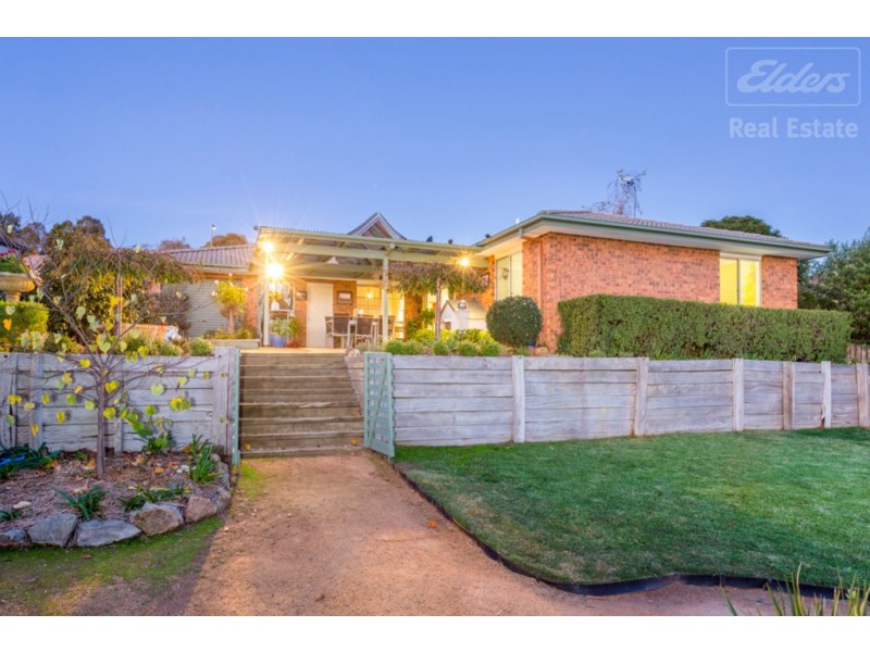 4 Hunter Close, Jerrabomberra NSW 2619