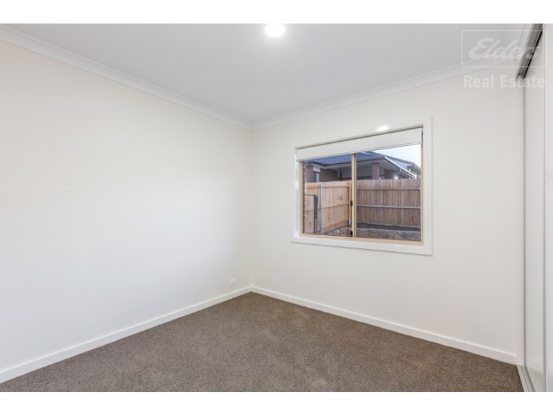9 Keyte Street, Googong NSW 2620