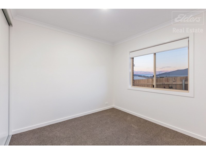 9 Keyte Street, Googong NSW 2620