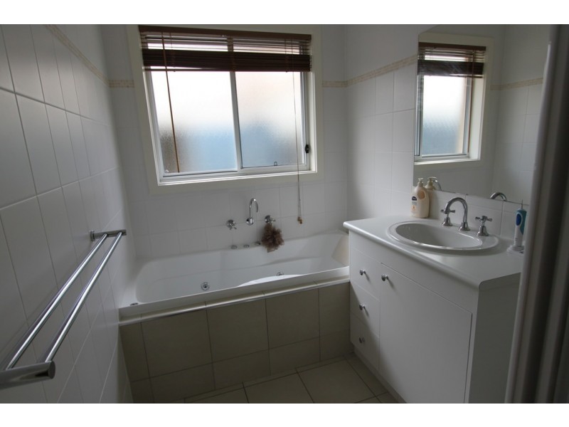 45 Firethorn Place, Jerrabomberra NSW 2619