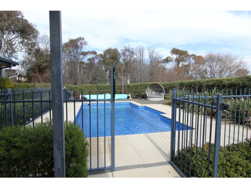 45 Firethorn Place, Jerrabomberra NSW 2619