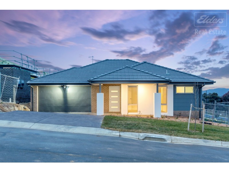 7 Flint Street, Googong NSW 2620