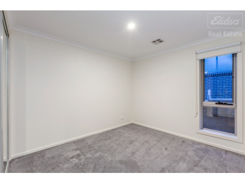 7 Flint Street, Googong NSW 2620