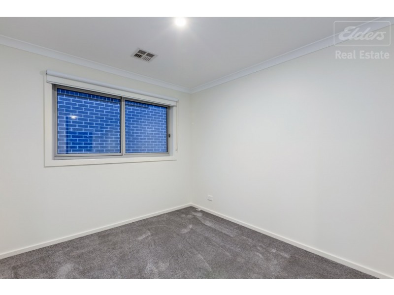 7 Flint Street, Googong NSW 2620