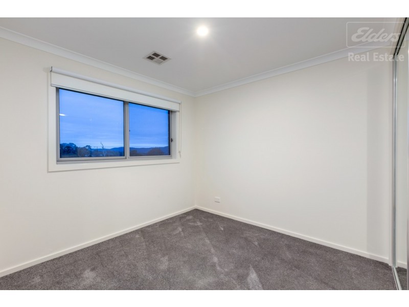 7 Flint Street, Googong NSW 2620