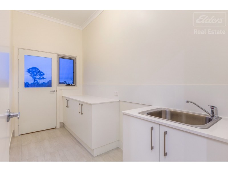 7 Flint Street, Googong NSW 2620