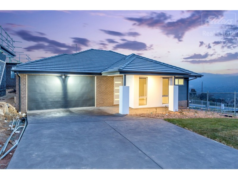 7 Flint Street, Googong NSW 2620