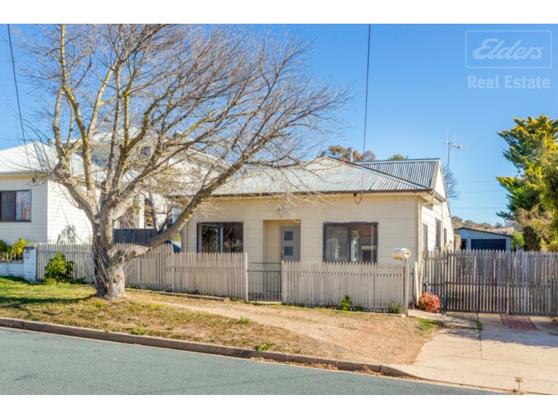 15 McIntosh Street, Queanbeyan NSW 2620