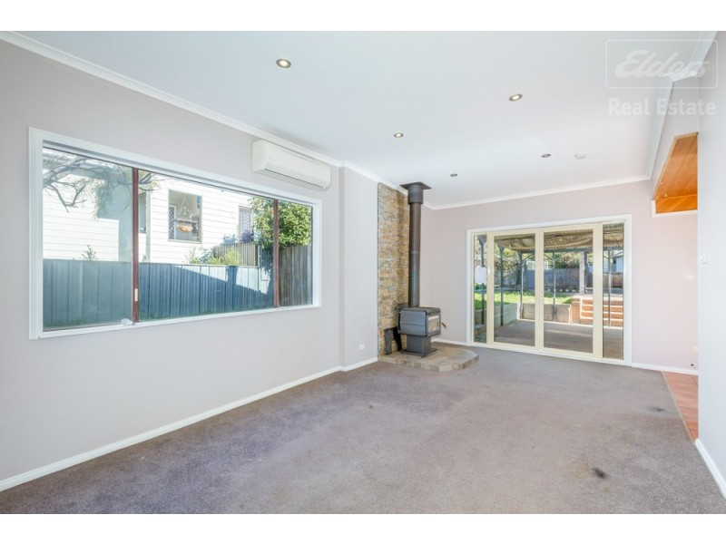 15 McIntosh Street, Queanbeyan NSW 2620