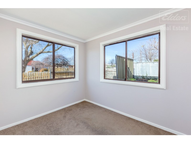 15 McIntosh Street, Queanbeyan NSW 2620