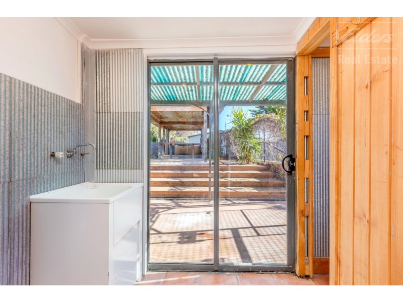 15 McIntosh Street, Queanbeyan NSW 2620