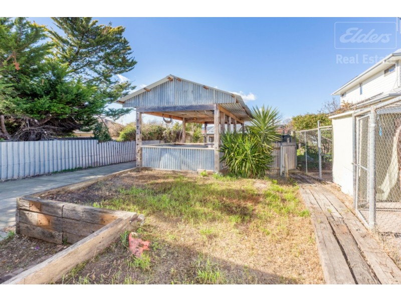 15 McIntosh Street, Queanbeyan NSW 2620