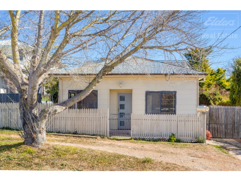 15 McIntosh Street, Queanbeyan NSW 2620