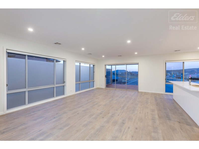 19 Tyrrell Street, Googong NSW 2620