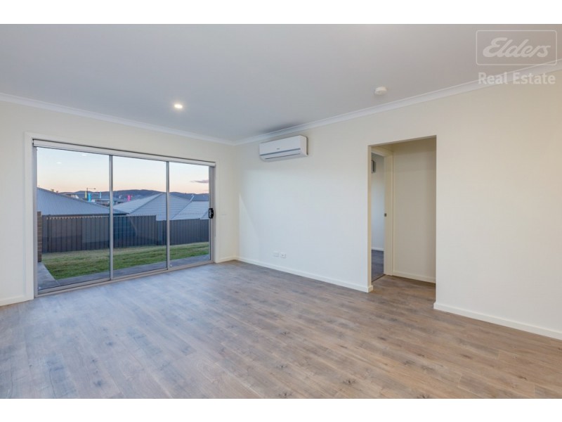 19 Tyrrell Street, Googong NSW 2620