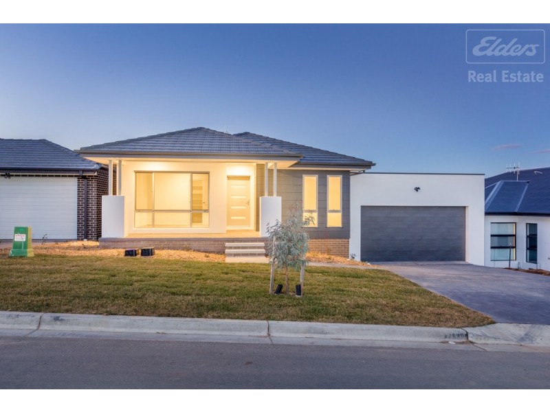 19 Tyrrell Street, Googong NSW 2620