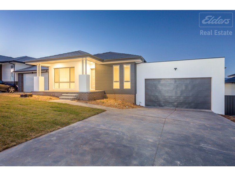 19 Tyrrell Street, Googong NSW 2620