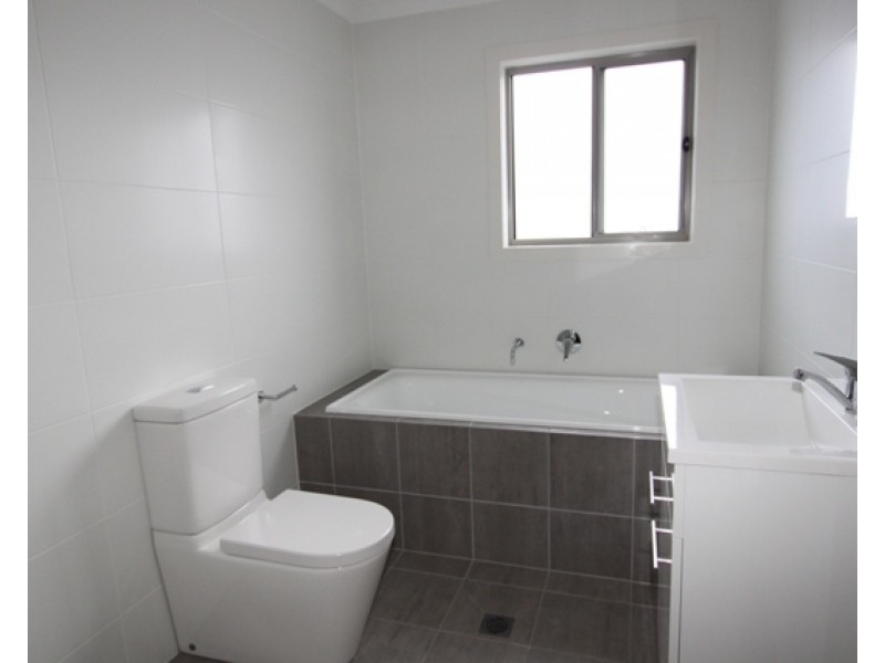 78 Caragh Avenue, Googong NSW 2620