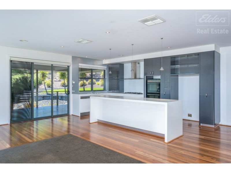 7 Barrigan Place, Jerrabomberra NSW 2619