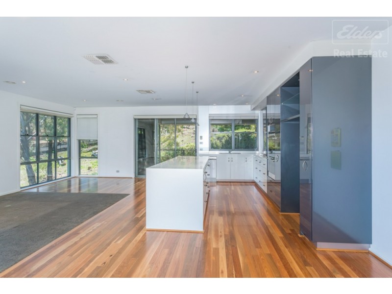 7 Barrigan Place, Jerrabomberra NSW 2619
