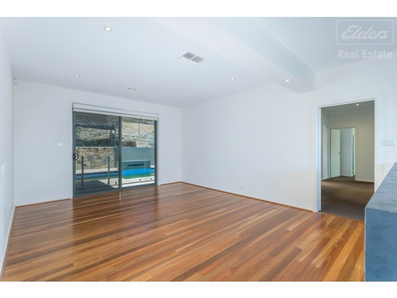 7 Barrigan Place, Jerrabomberra NSW 2619