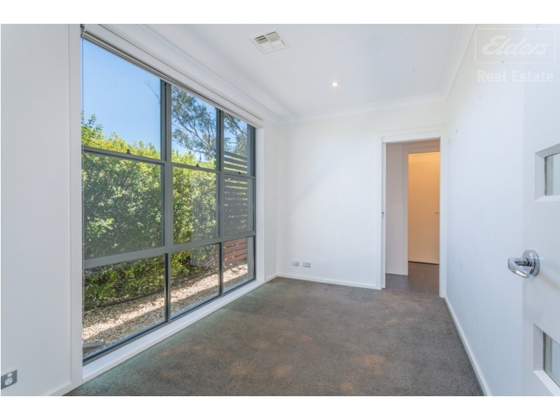 7 Barrigan Place, Jerrabomberra NSW 2619