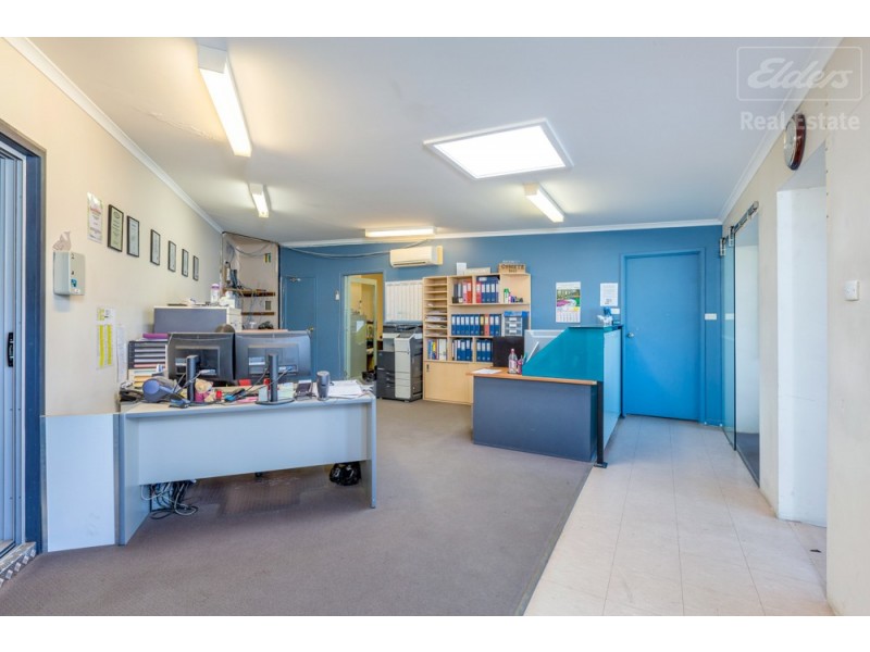 72-74 Bayldon Road, Queanbeyan West NSW 2620