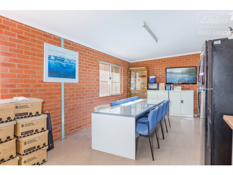 72-74 Bayldon Road, Queanbeyan West NSW 2620