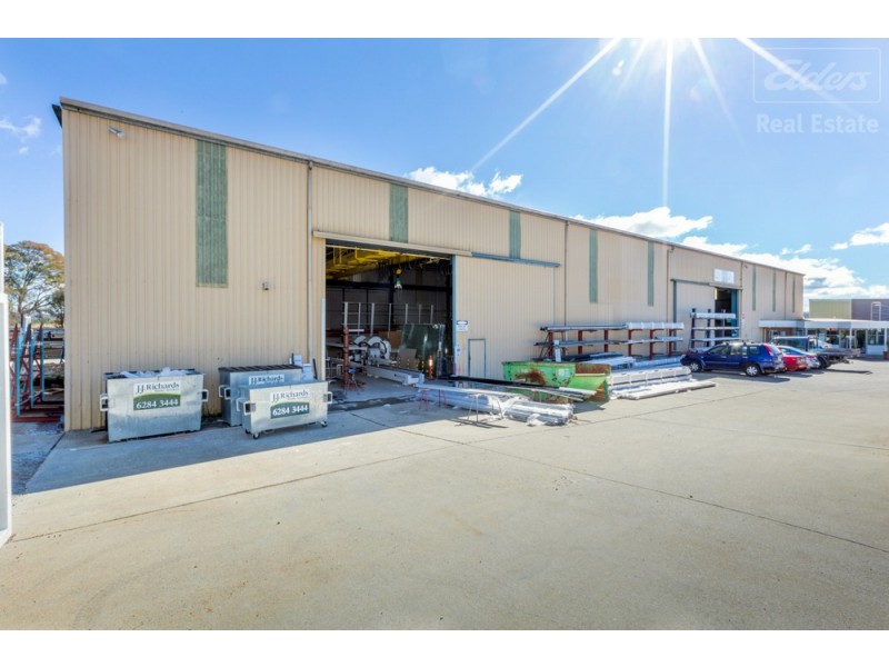 72-74 Bayldon Road, Queanbeyan West NSW 2620