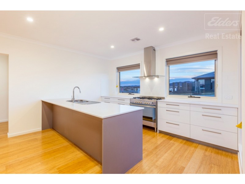 1 Studdy Road, Googong NSW 2620