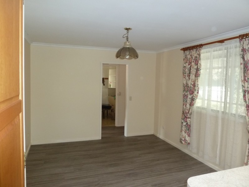 8 Begonia Place, Crestwood NSW 2620